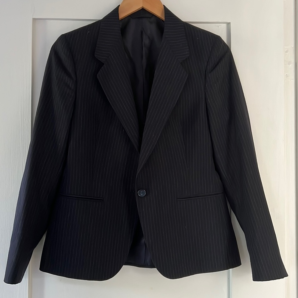 GUC bullocks Wilshire Tower Collection Vintage Navy pinstripe wool skirt-suit